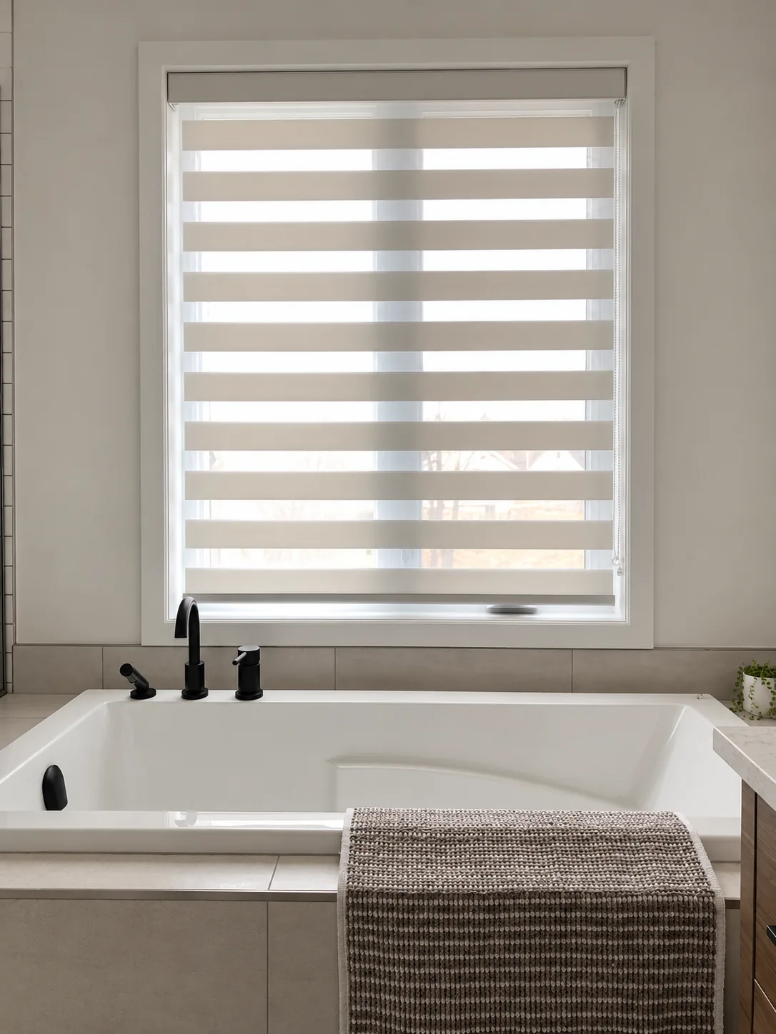 Salle de bain — Store alterné